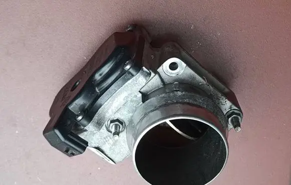 Renault Master III Throttle valve 161A00161R 161A01670R H8201353976