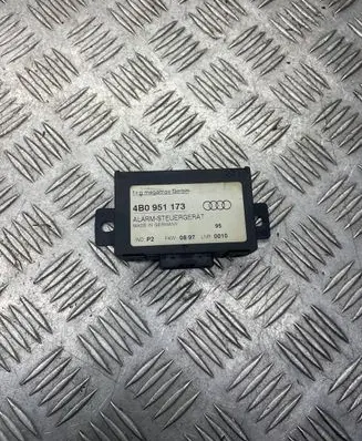 Audi A3 S3 8L Alarm control unit/module 4B0951173