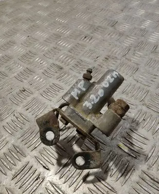Mitsubishi Pajero Brake power pressure regulator 