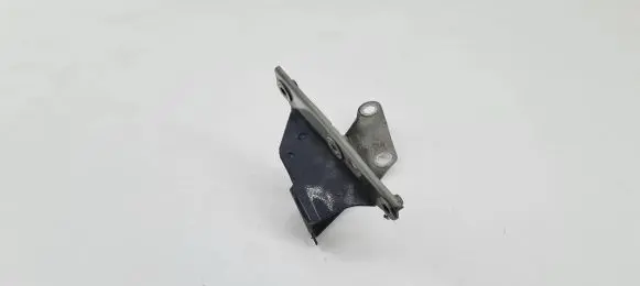 Audi A7 S7 4G Fender mounting bracket 4G8821136D