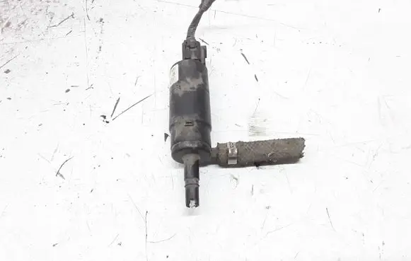 Volkswagen Touran I Headlight washer pump 3B7955681