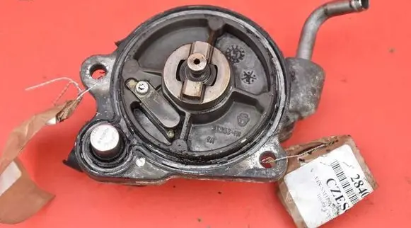 Toyota Corolla E120 E130 Vacuum pump