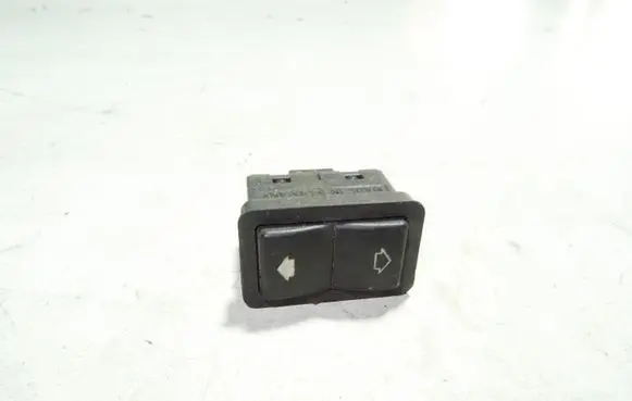BMW 5 E39 Electric window control switch 8368974