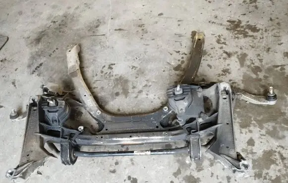 BMW 5 E60 E61 Front subframe