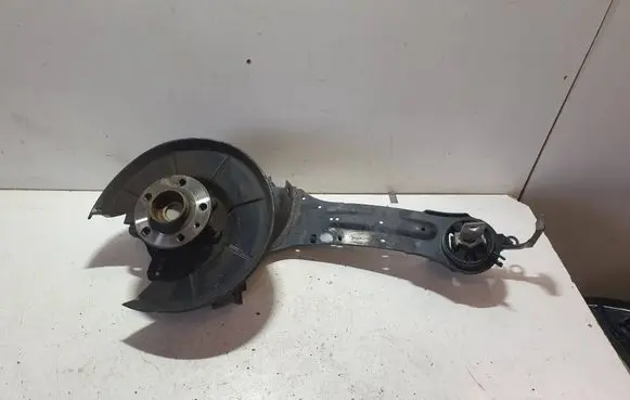 Volvo XC60 Rear wheel hub spindle/knuckle 7G915A969VAE 20170228C