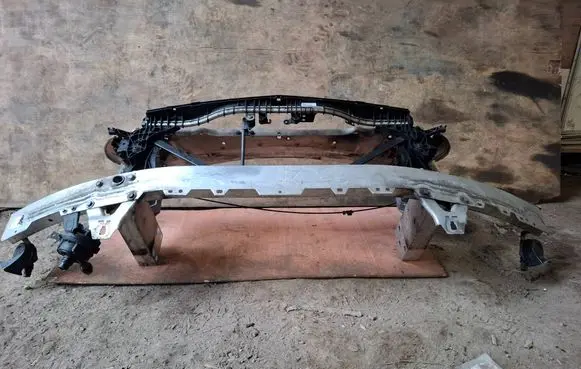 Mercedes-Benz E W213 Radiator support slam panel A2136206300