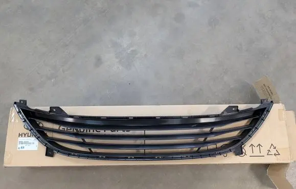 Hyundai i40 Front bumper lower grill 865613Z000