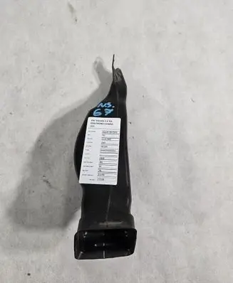 Volkswagen Tiguan Air intake hose/pipe 5M1819151A