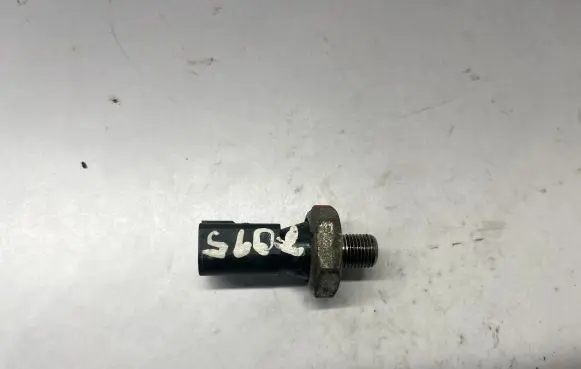 Fuel pressure sensor