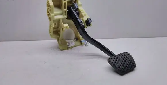 BMW 5 E60 E61 Brake pedal 6769221