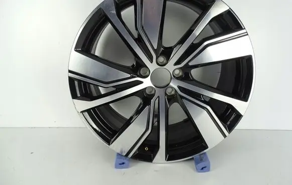 Volvo XC40 Original wheel cap