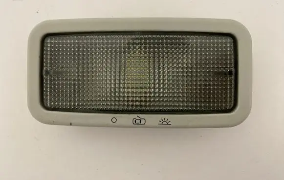 Volkswagen Polo III 6N 6N2 6NF Front seat light 6N0947105F