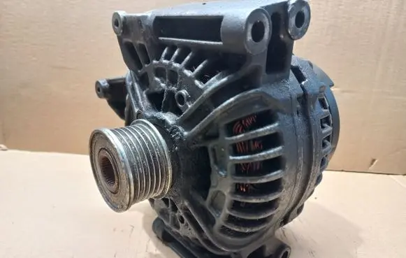 Mercedes-Benz E W211 Generator/alternator A0131545902 0124625033