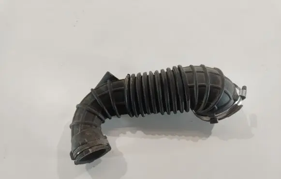 Air intake hose/pipe