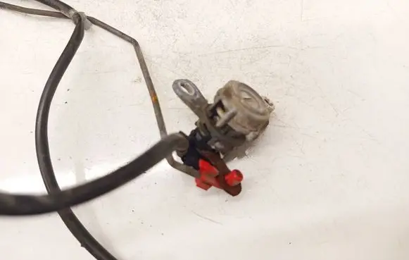 Nissan X-Trail T30 Front door lock (next to the handle)