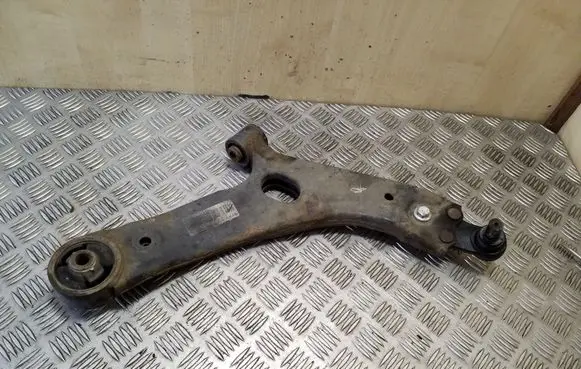 Hyundai ix35 Front lower control arm/wishbone