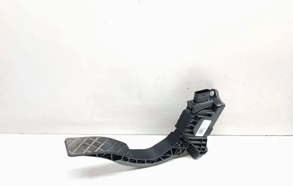 Audi Q7 4M Accelerator throttle pedal 8W1723523