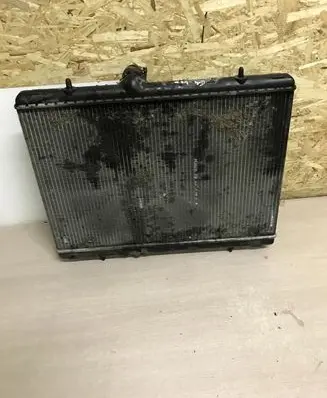 Citroen C4 I Coolant radiator P9645586780