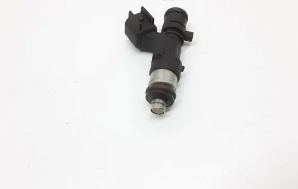 Volvo S80 Fuel injector 30757534