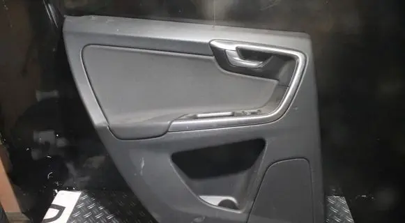 Volvo XC60 Front door card panel trim 8635780