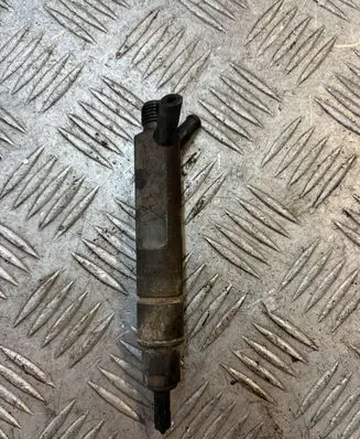 Volkswagen Sharan Fuel injector 028130201T