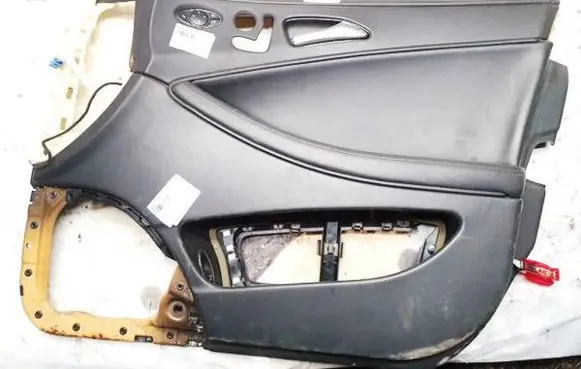 Mercedes-Benz CLS C219 Front door card panel trim a2197208070 219b662