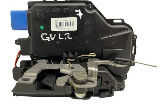 Volkswagen Golf V Rear door lock 7L0839015D