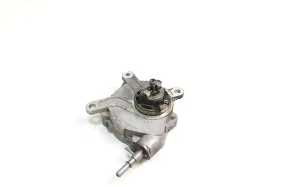 Toyota Corolla Verso AR10 Vacuum pump 04950728