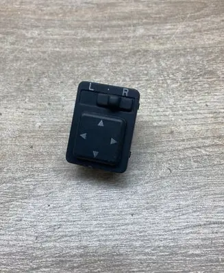Toyota Avensis T220 Wing mirror switch 8487005020 98903221000