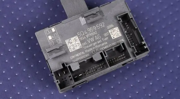 Volkswagen Golf VII Door control unit/module 5Q4959592
