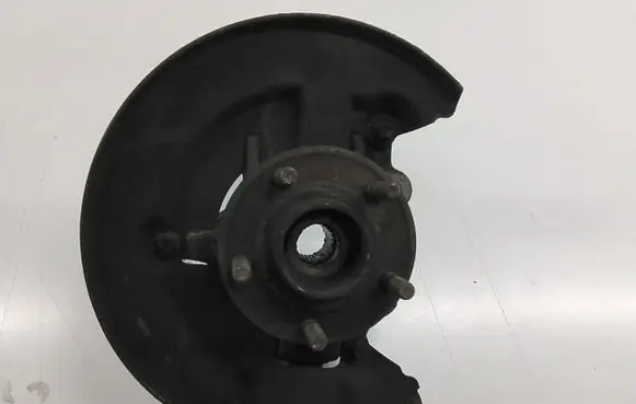 Ford Focus Front wheel hub AV613K170
