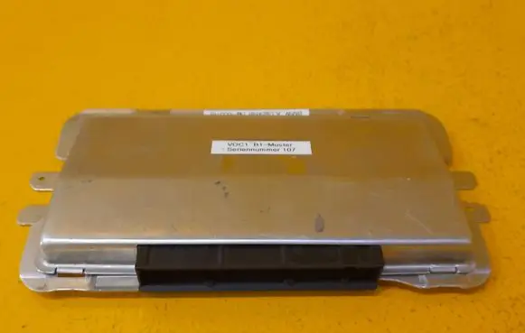 BMW X3 F25 Air suspension control unit module (rear) 4062139 2840263101300