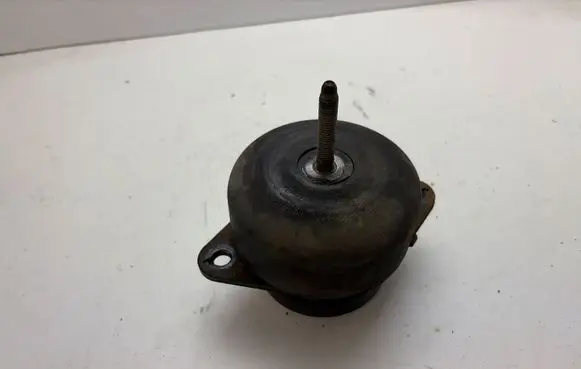 Ford Mustang V Engine mount bracket