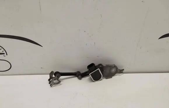 Mercedes-Benz C W205 Headlight/headlamp level sensor A0009053704