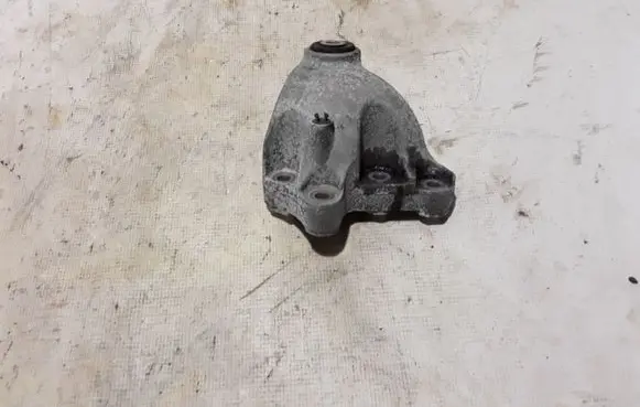 Mercedes-Benz GLA W156 Engine mounting bracket A2462401109