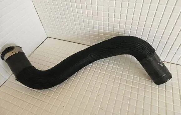 Jeep Grand Cherokee Intercooler hose/pipe 55038005AD