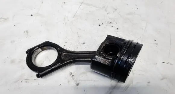 Subaru Legacy Piston with connecting rod 