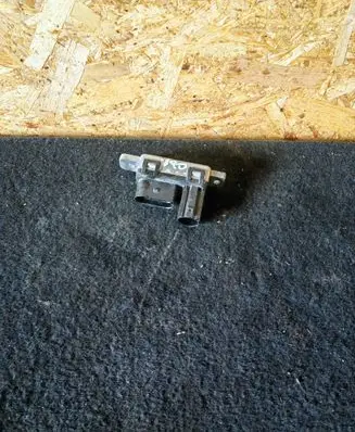 Volvo S90, V90 Glow plug pre-heat relay 31459300