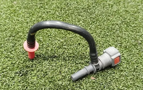 Renault Trafic III (X82) Fuel line pipe 175101411R 93454325