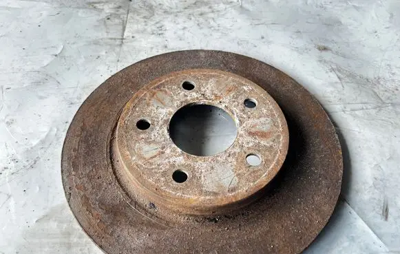 Chrysler Grand Voyager V Rear brake disc