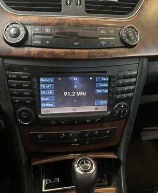 Mercedes-Benz CLS C219 Radio/CD/DVD/GPS head unit A2118203297 61222095