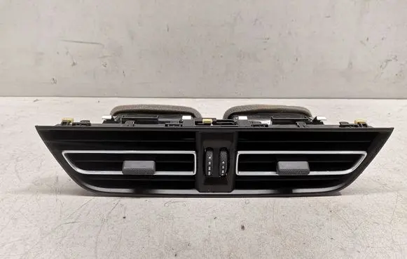 Porsche Macan (95B) Dash center air vent grill 95B819110D