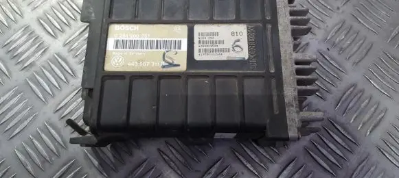 Volkswagen PASSAT B3 Engine control unit/module 443907311B 0261200261