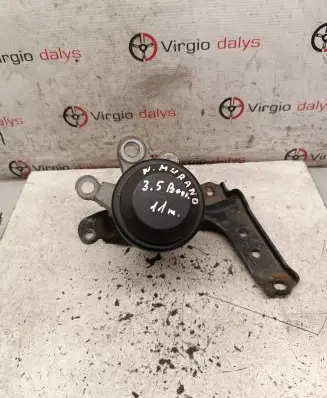 Nissan Murano Z51 Engine mount bracket