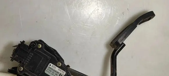 Ford Galaxy Accelerator throttle pedal 7M1721603A 98VW9F836AB 6PV00777003