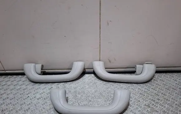Hyundai i30 Front interior roof grab handle