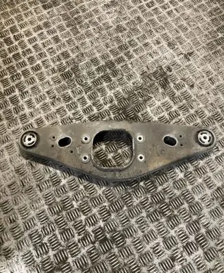 Mercedes-Benz CLS C219 Rear differential/diff mount bracket A2303521806 2303521806