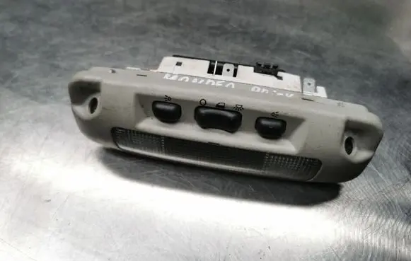 Ford Mondeo Mk III Front seat light 2S7T15K609CB