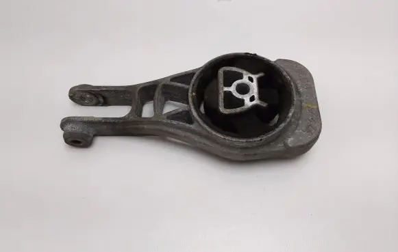 Opel Mokka Engine mount bracket 95350019P