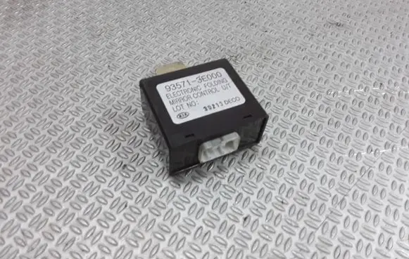 KIA Sorento Wing mirror control module 935713E000